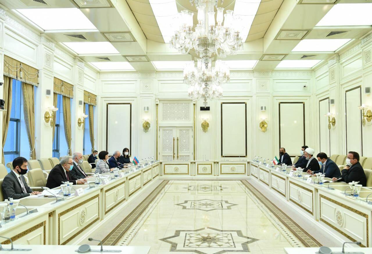 Председатель Милли Меджлиса Сахиба Гафарова встретилась с делегацией иранского парламента