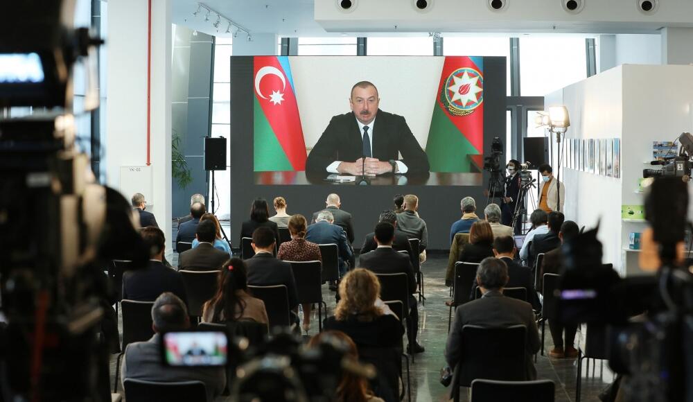 Президент Ильхам Алиев провел пресс-конференцию для представителей местных и зарубежных СМИ