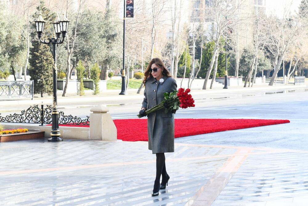 Президент Ильхам Алиев и Первая леди Мехрибан Алиева приняли участие в церемонии почтения памяти жертв Ходжалинского геноцида