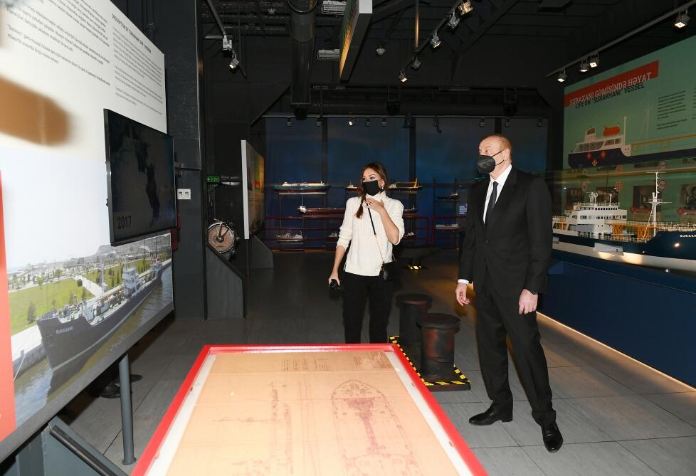 Президент Ильхам Алиев и Первая леди Мехрибан Алиева приняли участие в открытии в Баку первого в мире корабля-музея