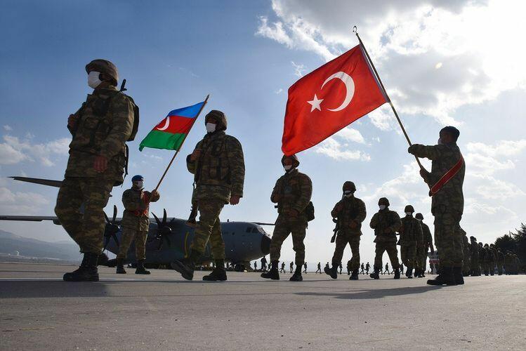 Азербайджанские военнослужащие пройдут учения в Турции