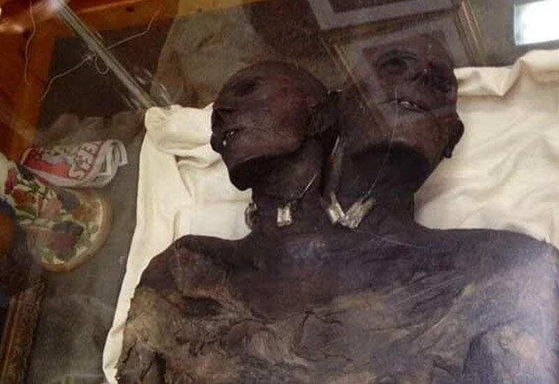 Тайна гигантской мумии с двумя головами