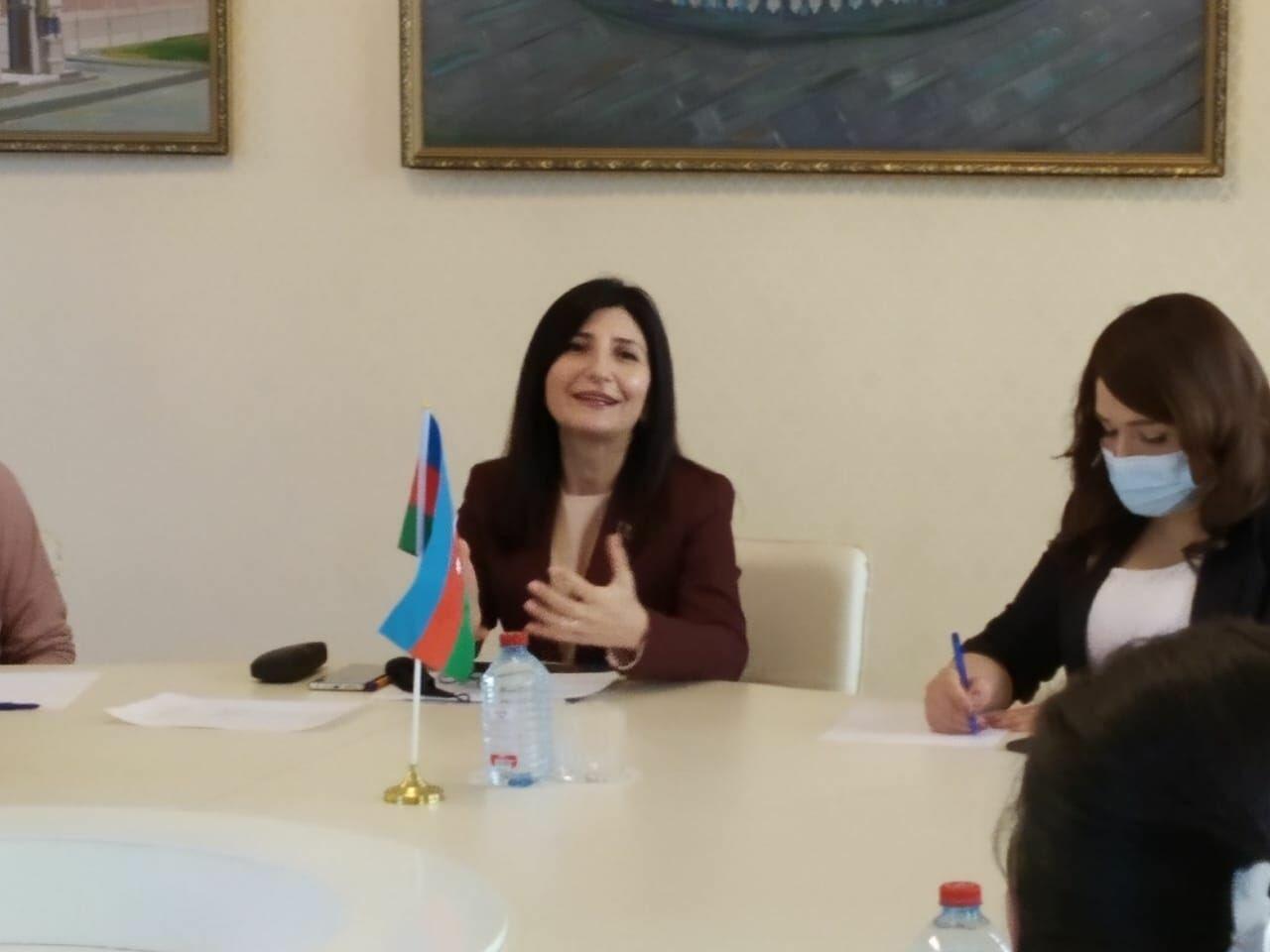 Депутат Севиль Микаилова встретилась с общественными активистками в Хачмазе