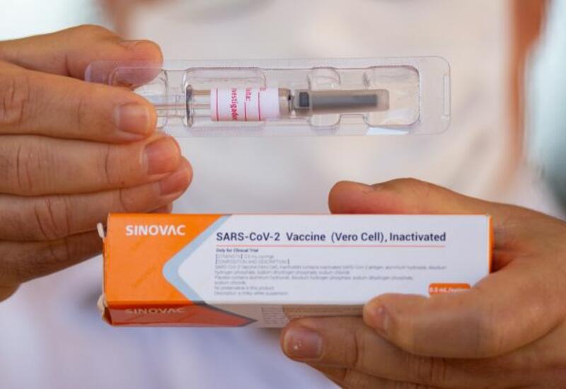 Reuters: вакцина Sinovac эффективна против бразильского штамма COVID