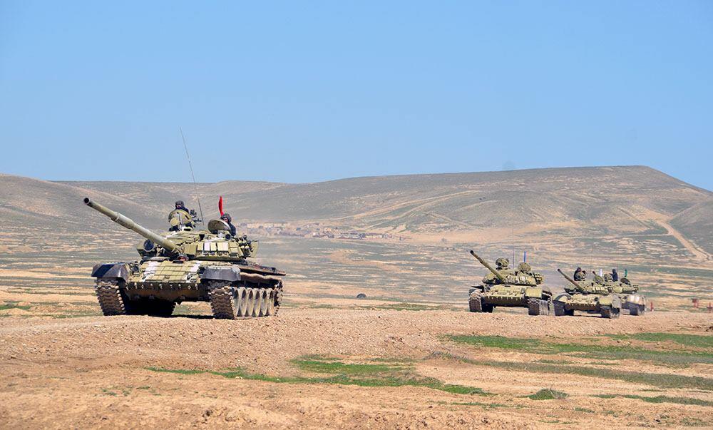 В танковых подразделениях ВС Азербайджана проводятся занятия по боевой подготовке