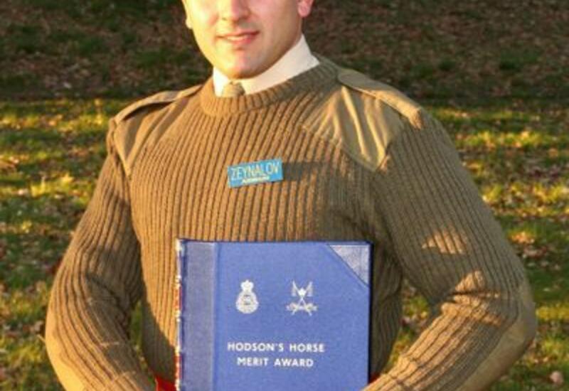 Азербайджанский офицер с отличием окончил Королевскую военную академию Великобритании