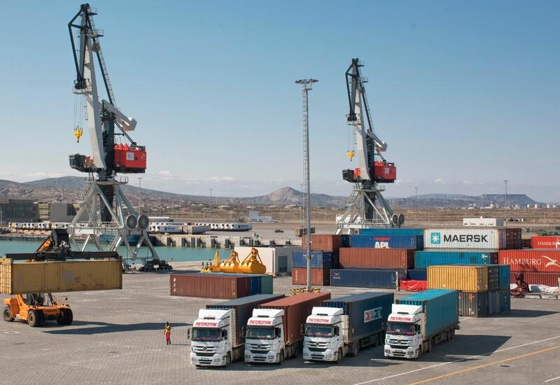В Азербайджане начнется реализация проекта "умный" порт