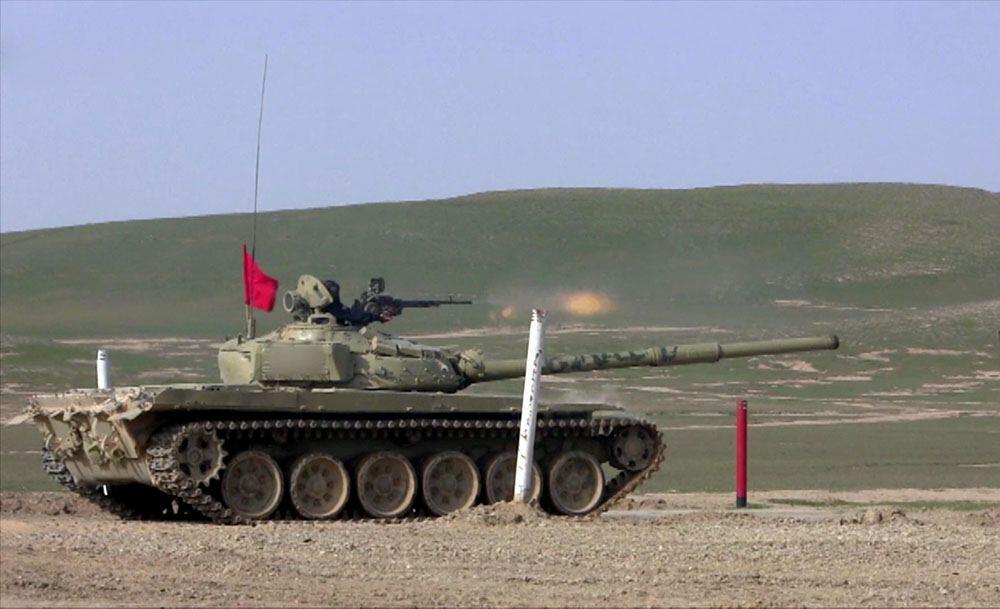 Tank bölmələri döyüş atışları icra edib