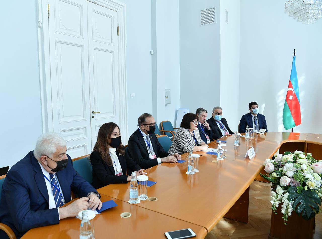 Сахиба Гафарова провела встречу с председателем парламента Кыргызстана