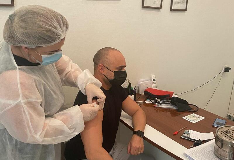 Мири Юсиф прошел вакцинацию от COVID-19
