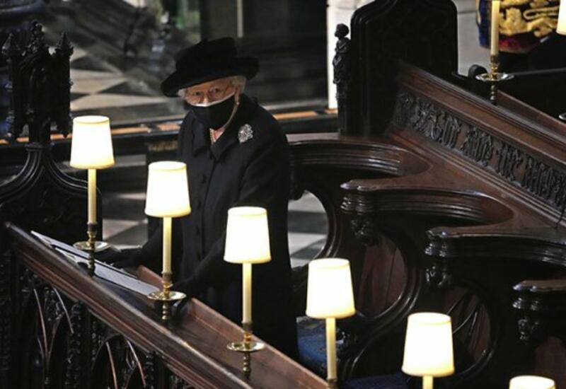 Елизавета II отмечает 95-летие в трауре по супругу