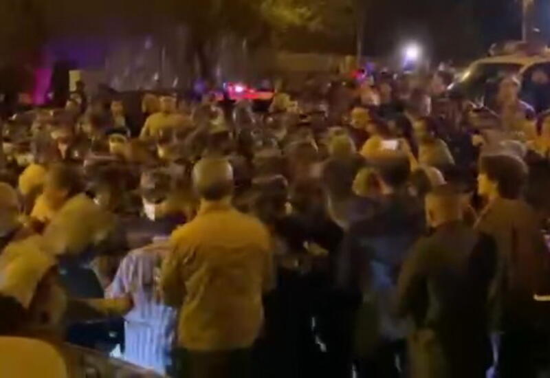 У резиденции Пашиняна произошли столкновения с полицией