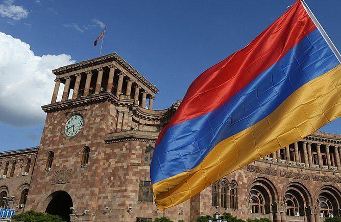 Интердевочка Южного Кавказа - куда приводит Армению вера в мифы