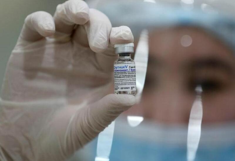 В Азербайджан привозят первую партию вакцины «Sputnik V»