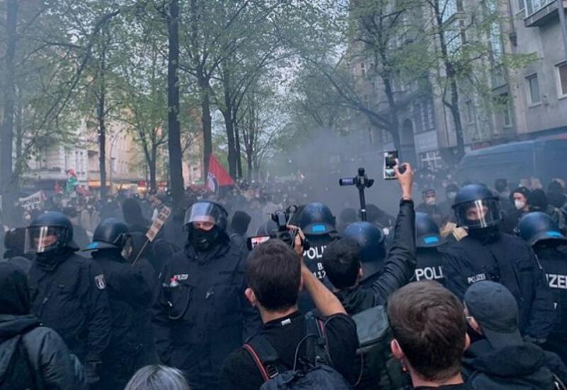 На первомайских демонстрациях в Берлине задержали около 240 человек