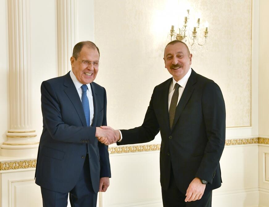 Президент Ильхам Алиев принял делегацию во главе с министром иностранных дел РФ Сергеем Лавровым