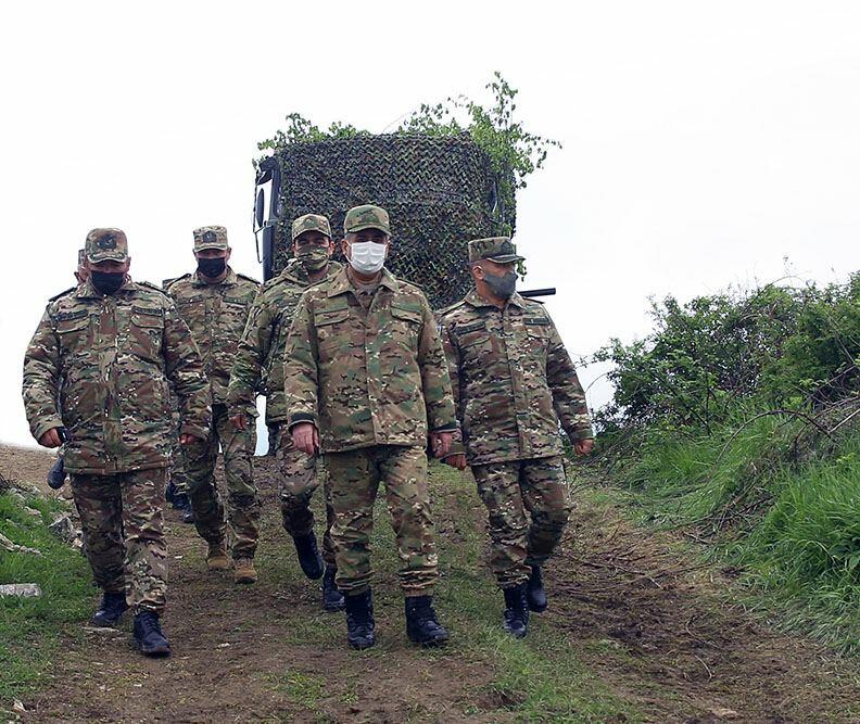 Закир Гасанов посетил подразделение войск ПВО на освобожденных территориях