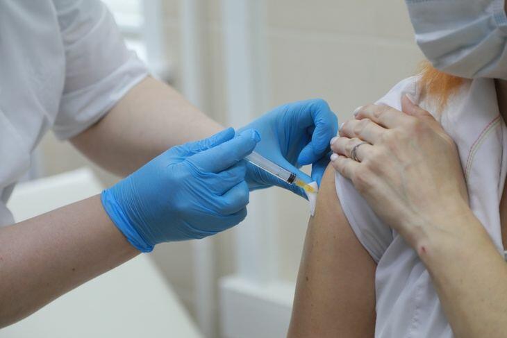 Названы примерные сроки завершения вакцинации от COVID-19 в Азербайджане