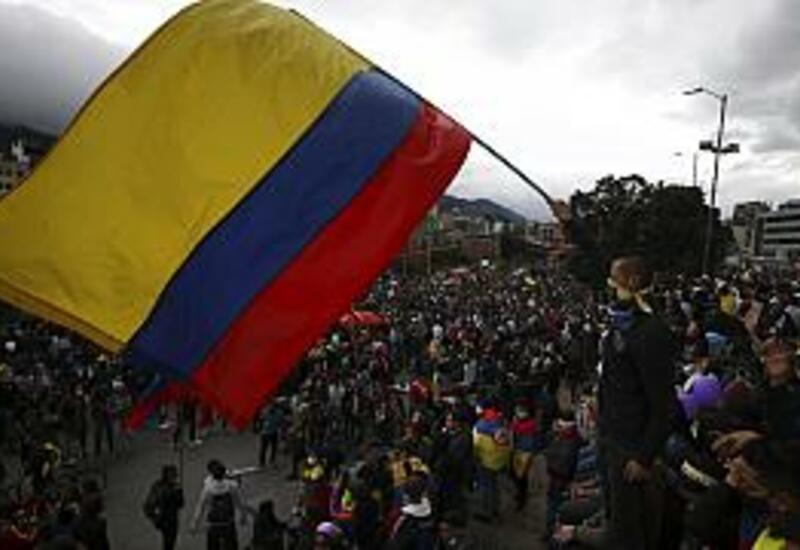 В Колумбии протестуют против произвола со стороны полиции