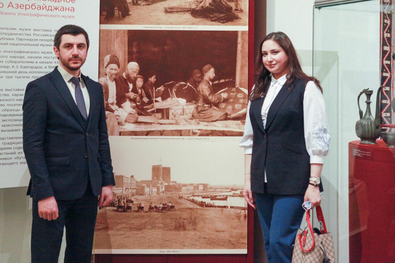 Азербайджанские ковры очаровывают Россию