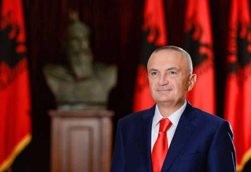 Президент Албании поздравил Президента Ильхама Алиева