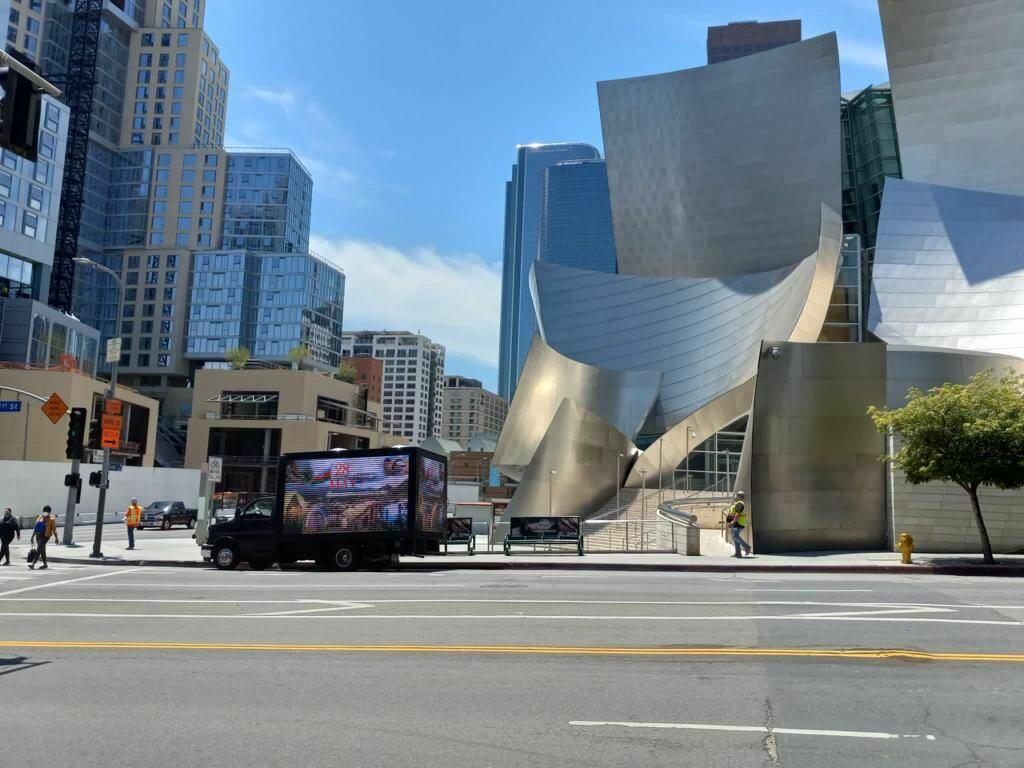 В Нью-Йорке, Лос-Анджелесе и Атланте организована информационная акция по случаю Дня Республики