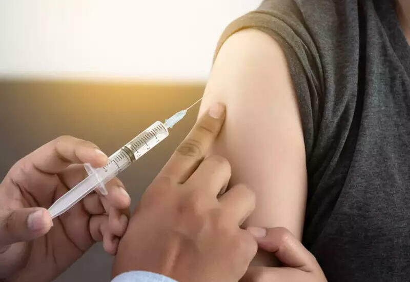 В Азербайджане обсуждается введение третьей дозы вакцины некоторым лицам