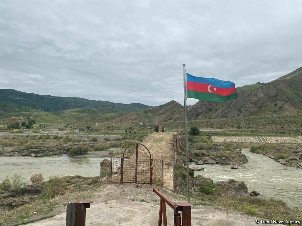 Граница армении и ирана. Араз Азербайджан. Река Араз в Армении. Долина Араз Азербайджан.
