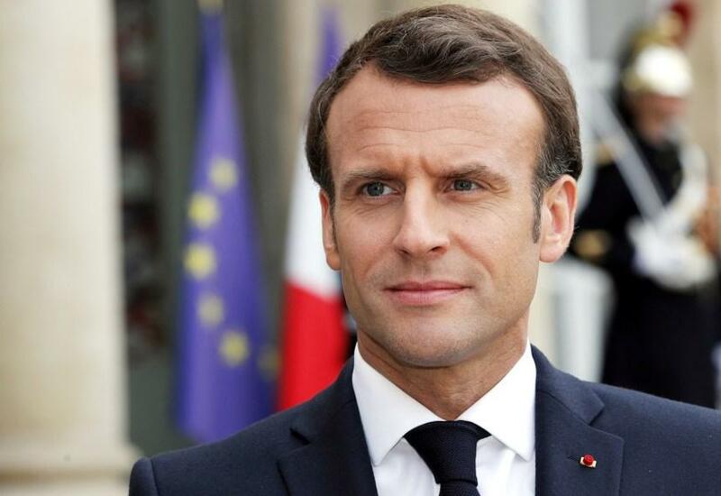 Макрон хочет "достать" невакцинированных граждан Франции