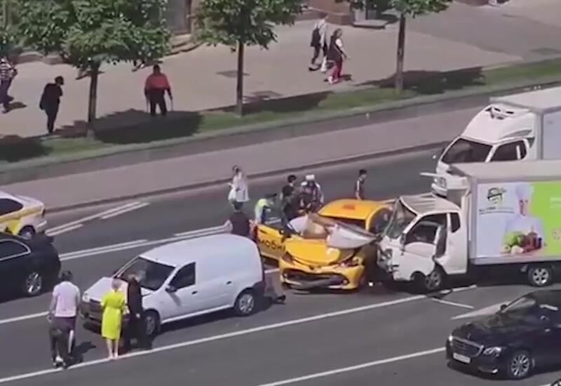 В Москве произошла крупная цепная авария