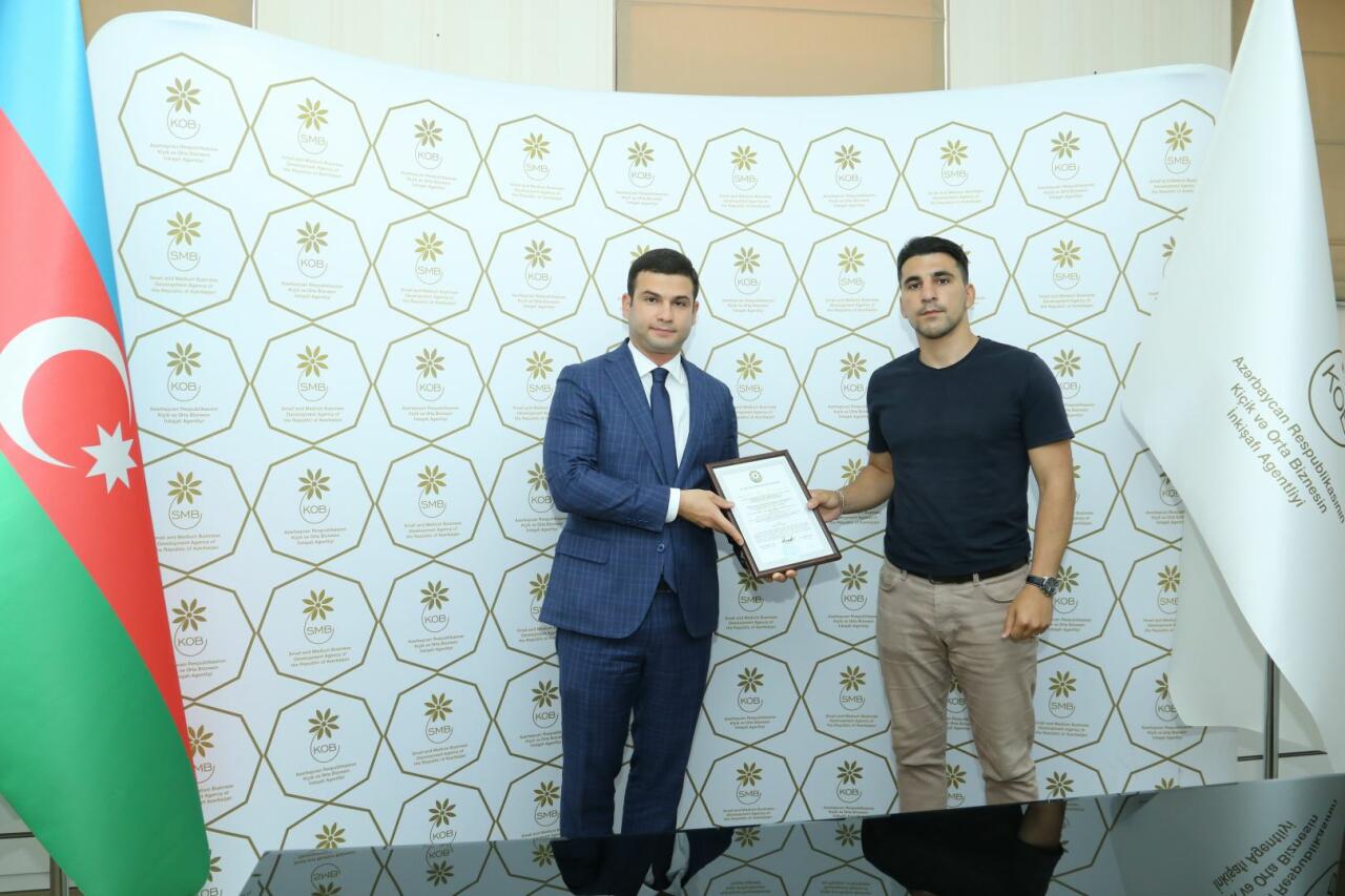 Субъектам бизнеса в Азербайджане выдали стартап-сертификаты