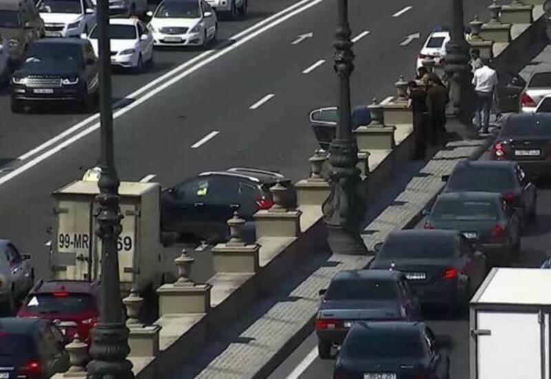 ДТП на проспекте Гейдара Алиева стало причиной крупной пробки