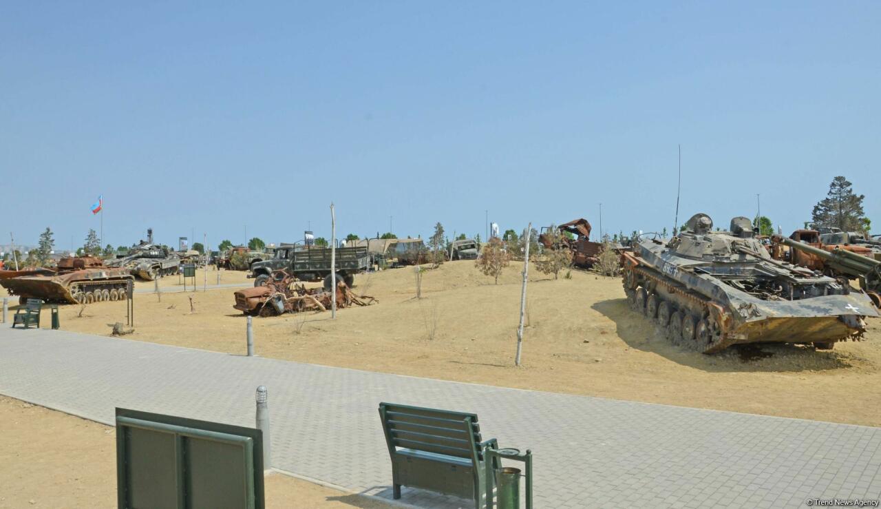 Мощь азербайджанской армии в Парке военных трофеев в Баку