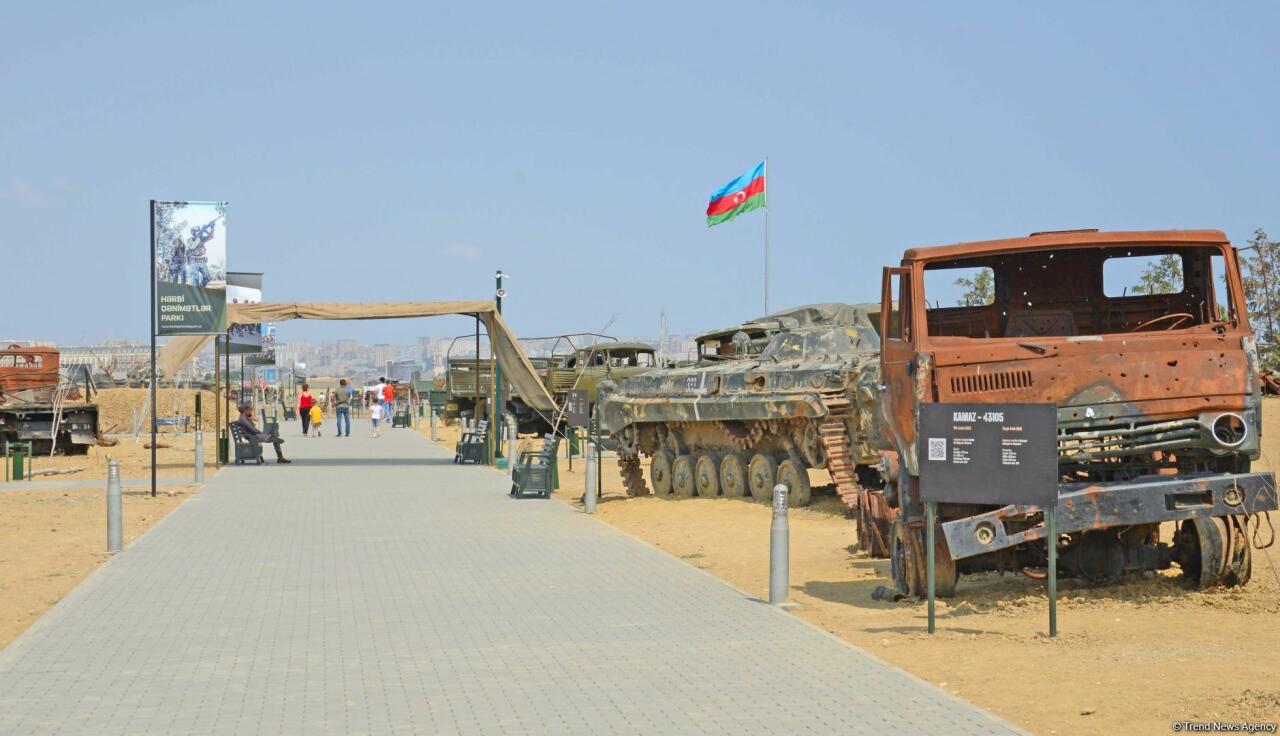 Мощь азербайджанской армии в Парке военных трофеев в Баку