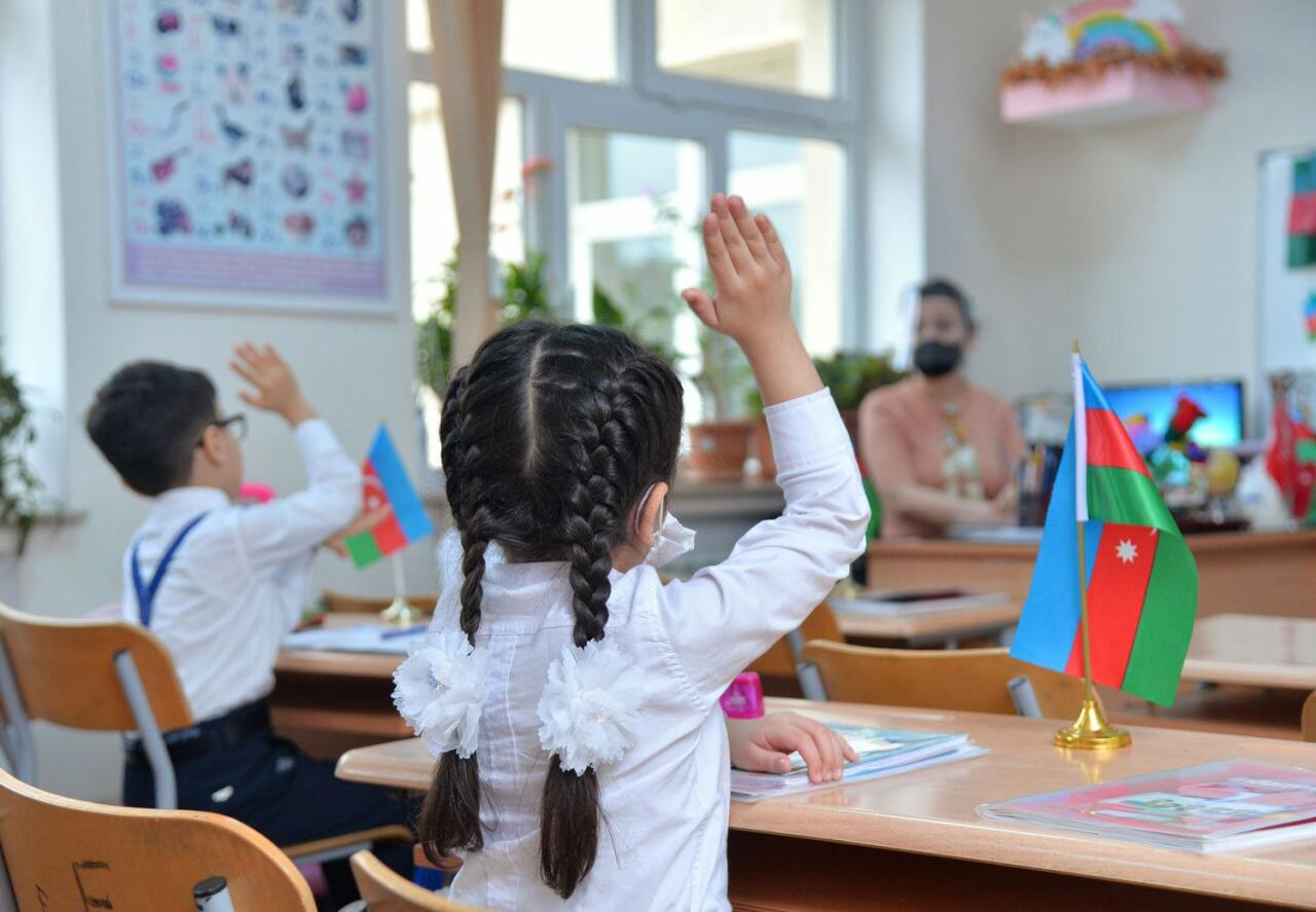 Когда в Азербайджане начнется учебный год?