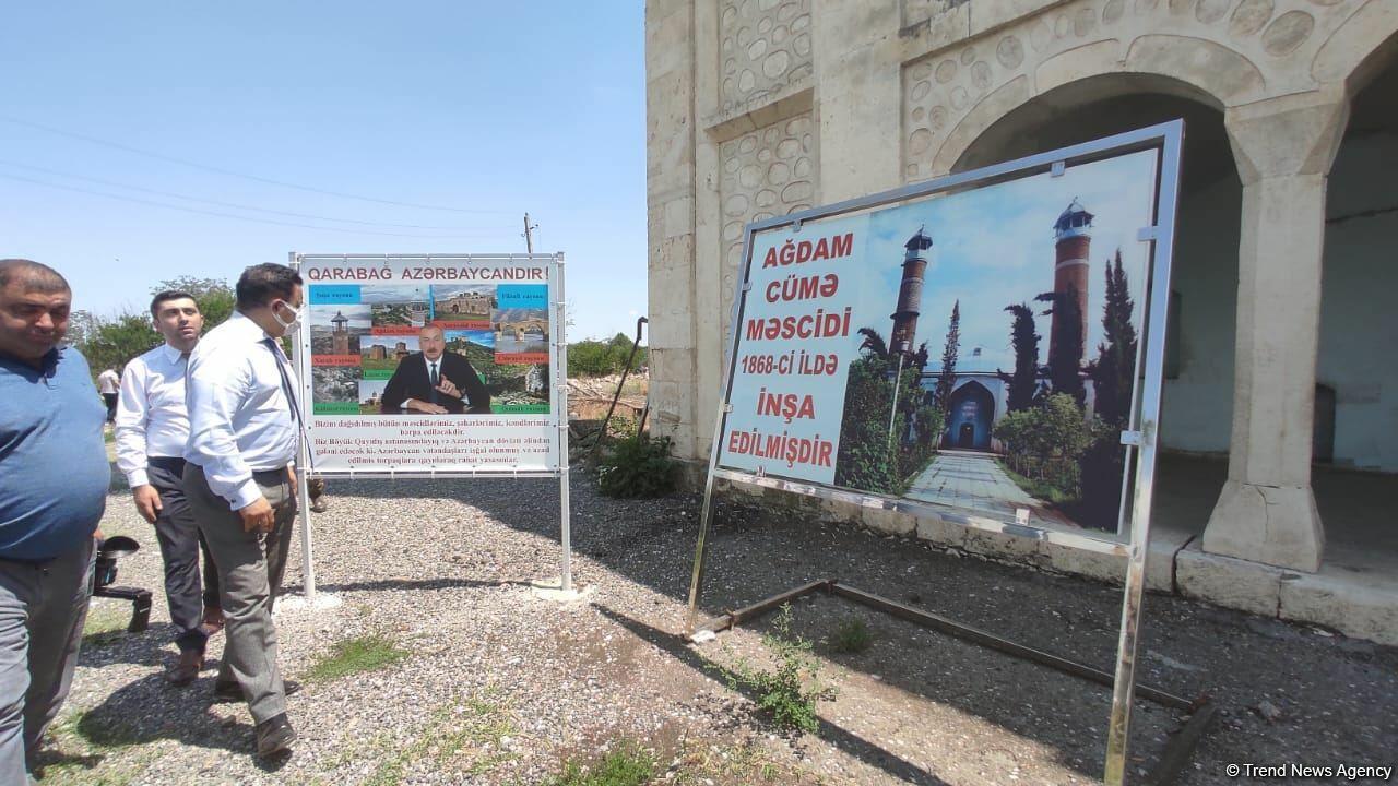 Иностранные дипломаты увидели вандализм армян в Джума-мечети в Агдаме