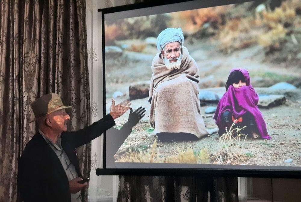 Реза Дегати представил выставку об Афганистане в Баку
