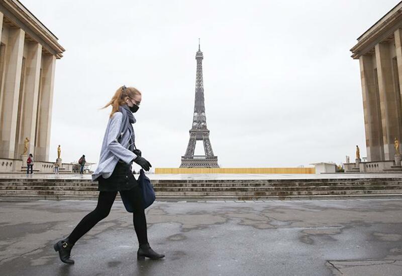 Франция отменит обязательное ношение масок на улице