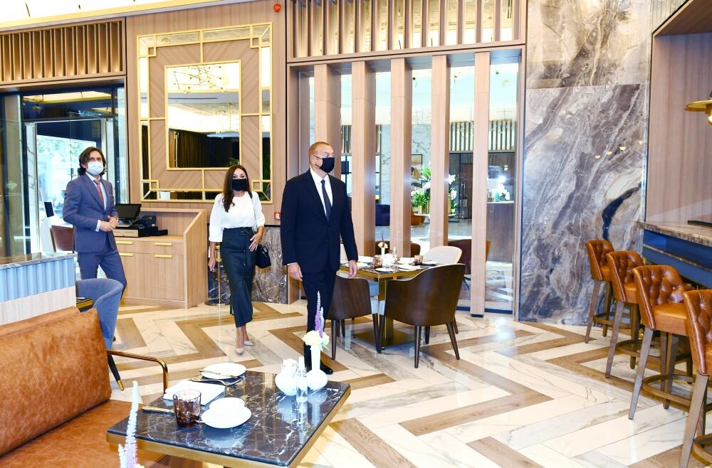 Prezident İlham Əliyev və Birinci xanım Mehriban Əliyeva Bakıda “Intercontinental” otelinin açılışında iştirak edib