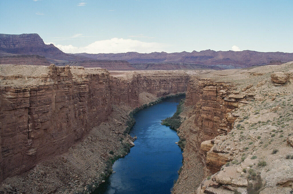 Как затерять реку. Река Колорадо мелеет. Река Колорадо пересохла США. Обмелевшая река Колорадо. Пересыхание реки Колорадо.