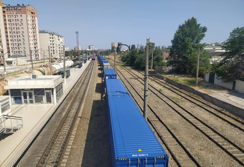 В Азербайджан прибыл первый маршрутный поезд по коридору «Север – Юг»