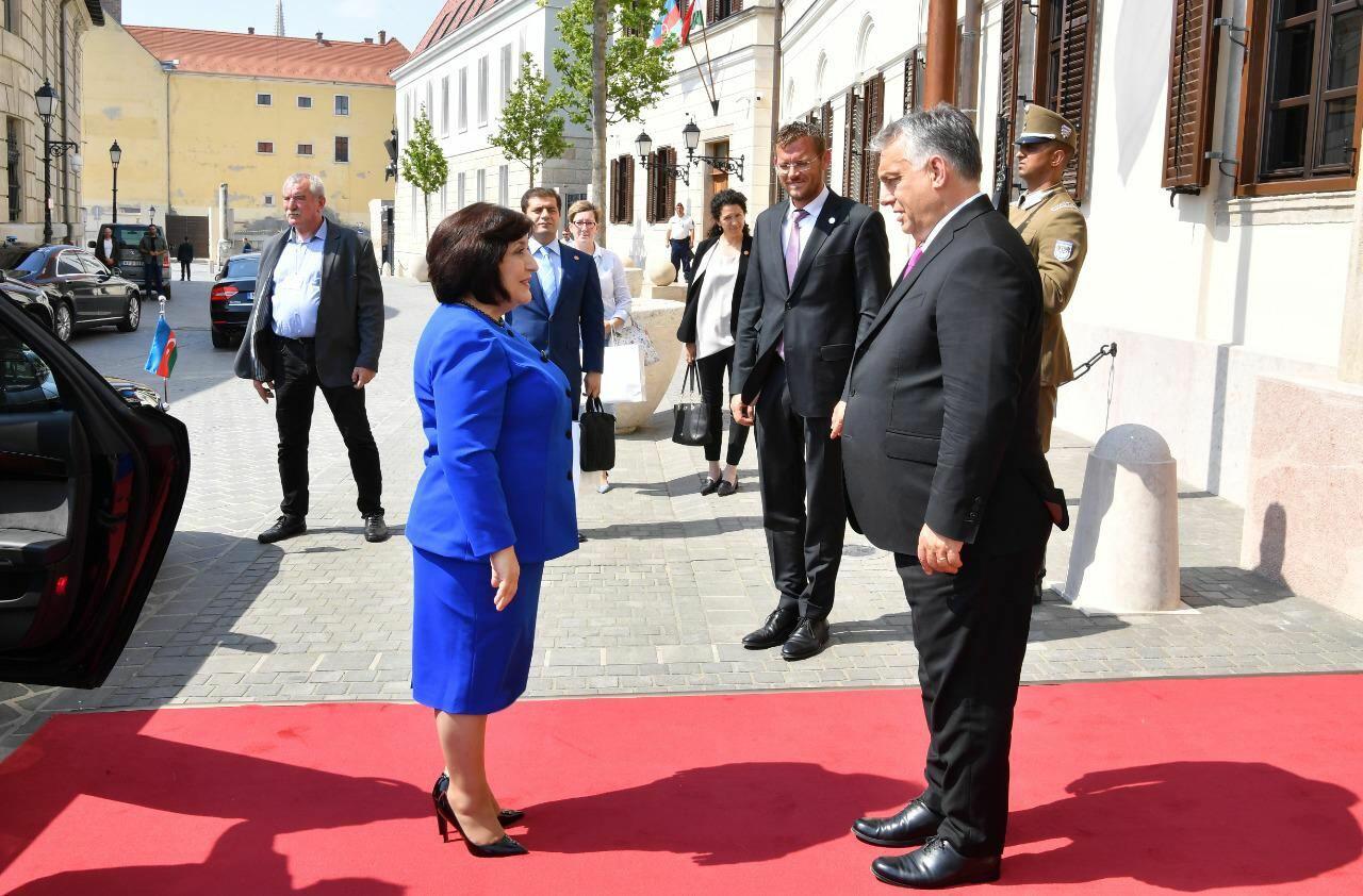 Sahibə Qafarova Macarıstanın Baş naziri ilə görüşüb