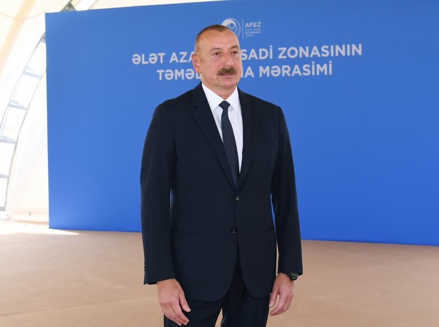 Президент Ильхам Алиев заложил фундамент Алятской свободной экономической зоны, дал интервью Азербайджанскому телевидению