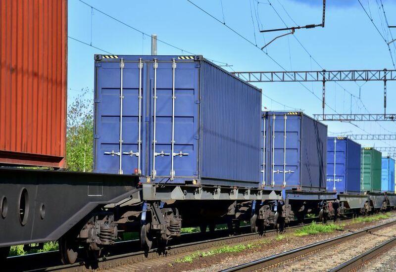 Первый блок-поезд, следующий из Китая в Финляндию, прибыл в Бакинский порт