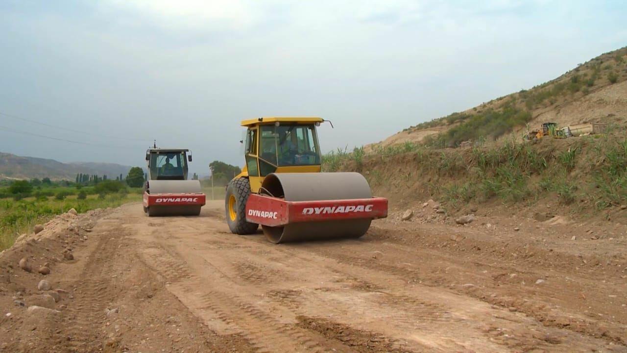 Xudafərin-Qubadlı-Laçın avtomobil yolunun 36 kilometrlik hissəsində torpaq işləri aparılır