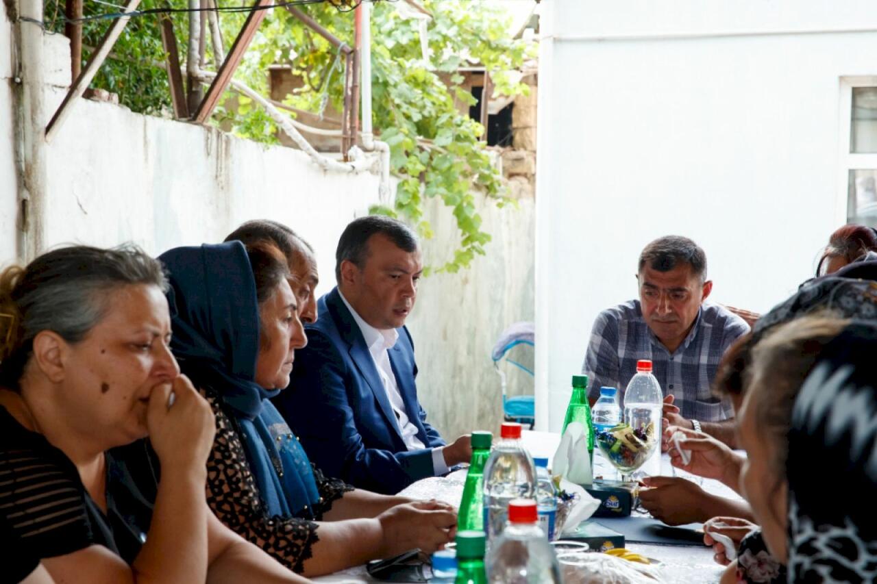 От имени Президента Ильхама Алиева семьям погибших в Кельбаджаре журналистов подарены квартиры