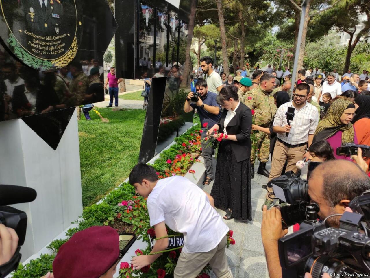 В Баку открылся парк имени генерала Полада Гашимова
