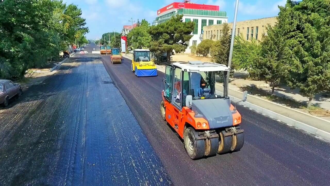 Sabunçuda Bəşir Bünyadov küçəsi təmir edilir