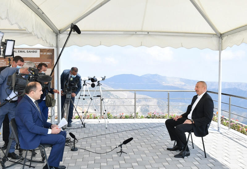 Президент Ильхам Алиев дал интервью Азербайджанскому телевидению