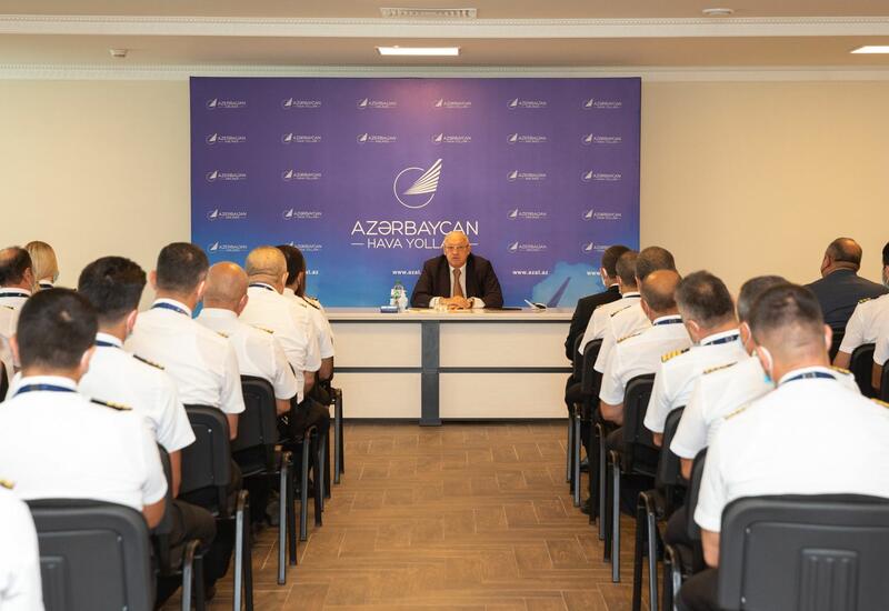 Состоялось традиционное общее собрание летного состава AZAL